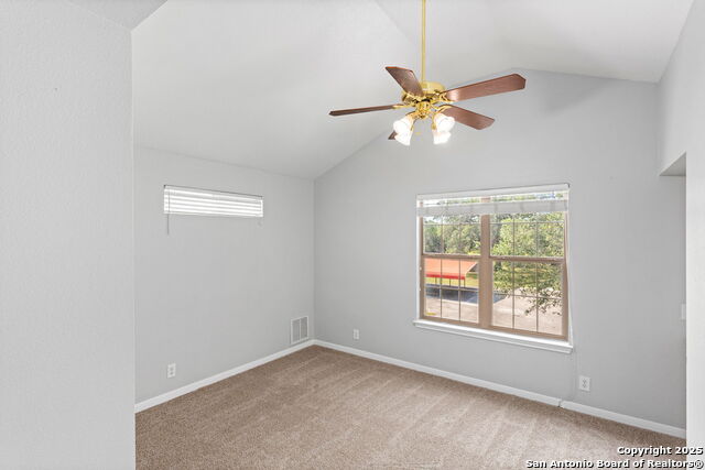 Image 16 of 24 For 838 Georg Oaks