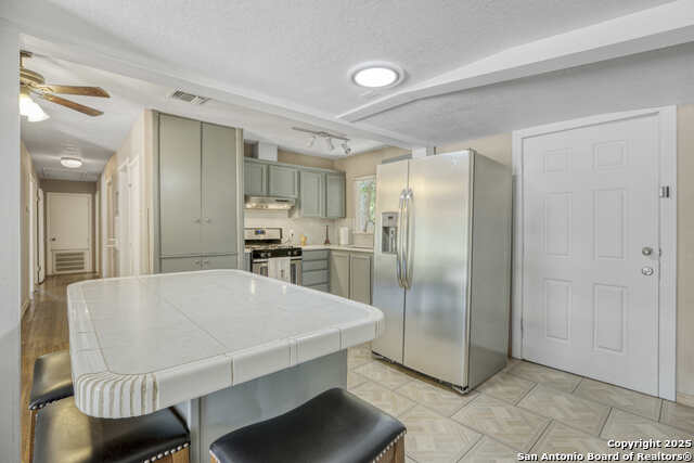 Image 9 of 30 For 226 Serna  