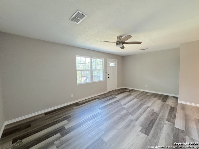 Listing photo id 12 for 387 Lake Park Loop