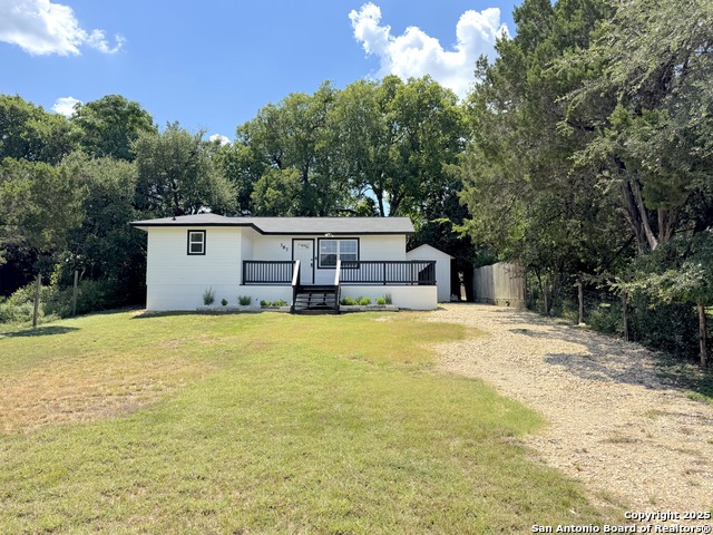 Listing photo id 0 for 387 Lake Park Loop
