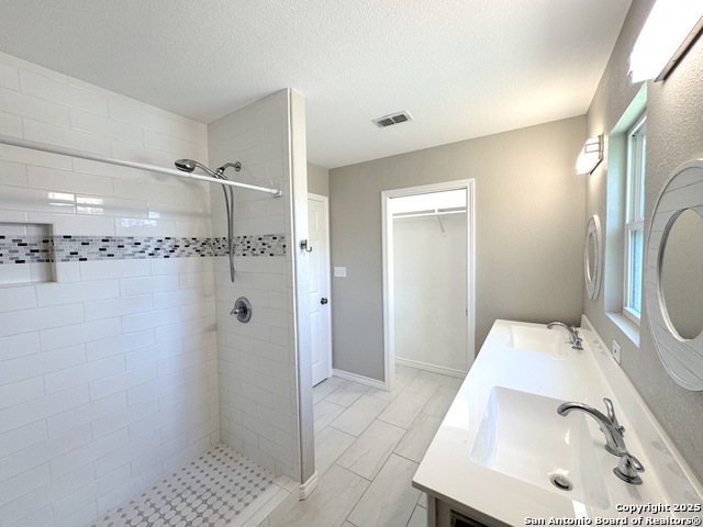 Listing photo id 23 for 387 Lake Park Loop