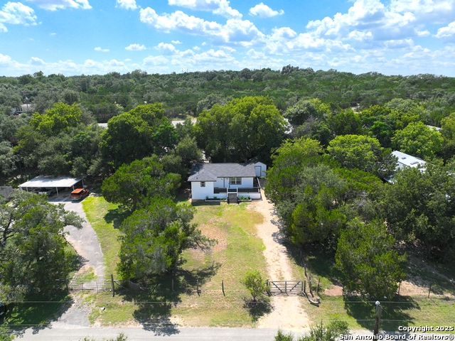 Listing photo id 27 for 387 Lake Park Loop