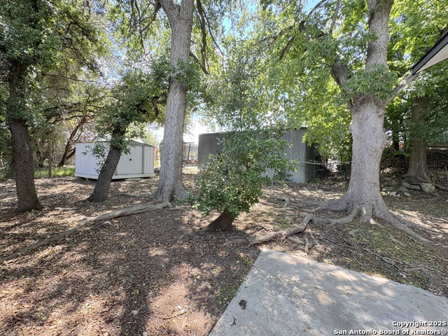 Listing photo id 4 for 387 Lake Park Loop