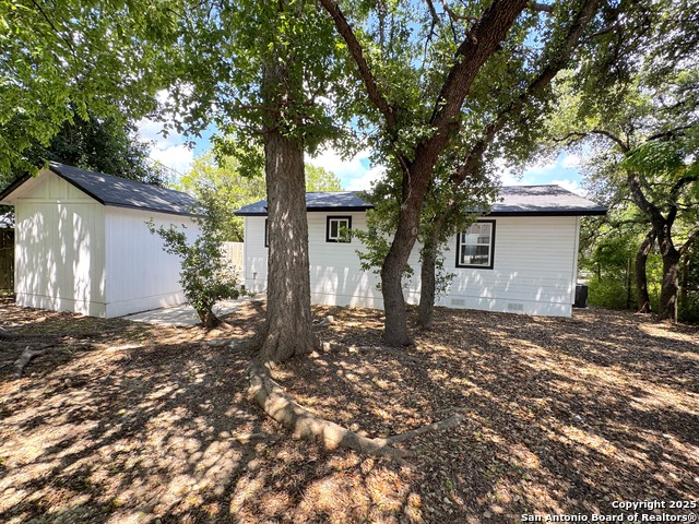 Listing photo id 5 for 387 Lake Park Loop