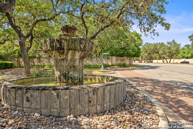 Image 61 of 72 For 17314 Fountain Bluff