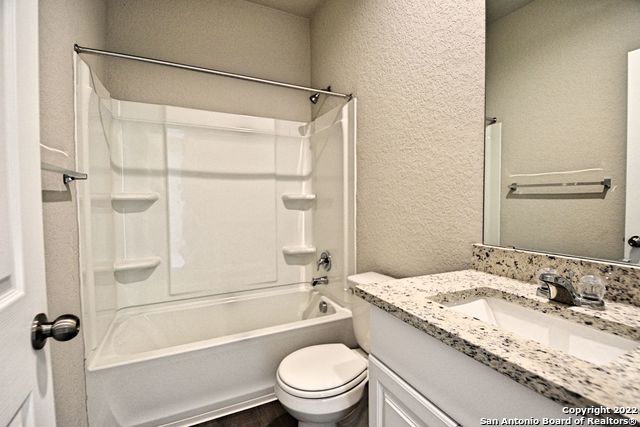Listing photo id 12 for 3416 Canyon Ridge