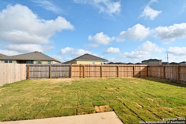 Listing photo id 21 for 3416 Canyon Ridge
