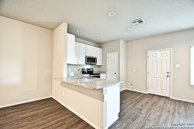 Listing photo id 2 for 3416 Canyon Ridge