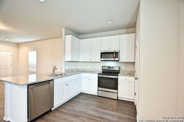 Listing photo id 3 for 3416 Canyon Ridge