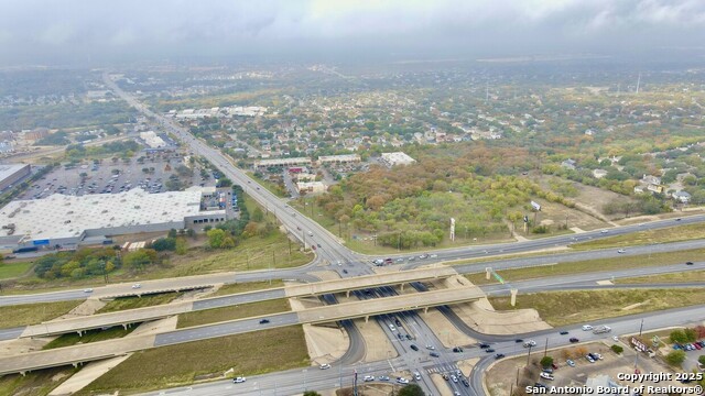 Image 9 of 10 For 505 Loop 1604 W