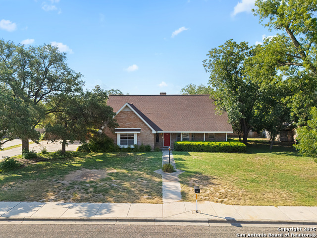 Details for 715 Studer  , Uvalde, TX 78801