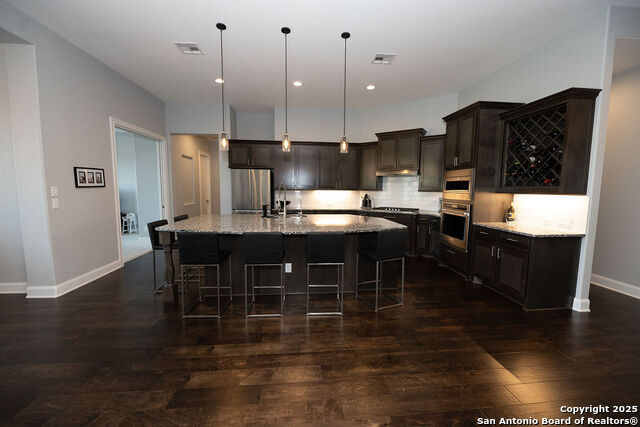 Listing photo id 15 for 5716 High Forest