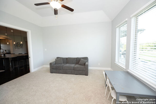 Listing photo id 21 for 5716 High Forest