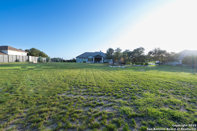 Listing photo id 41 for 5716 High Forest