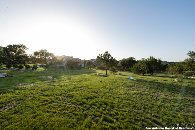 Listing photo id 42 for 5716 High Forest