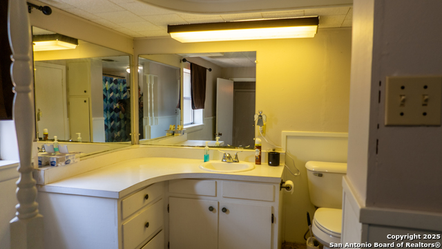 Listing photo id 13 for 4843 Fm 1436