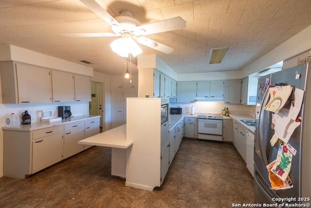 Listing photo id 16 for 4843 Fm 1436