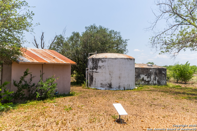 Listing photo id 26 for 4843 Fm 1436