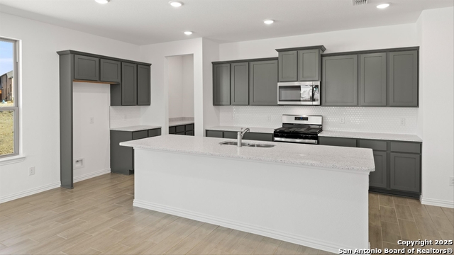 Image 3 of 9 For 12214 Vista Flats