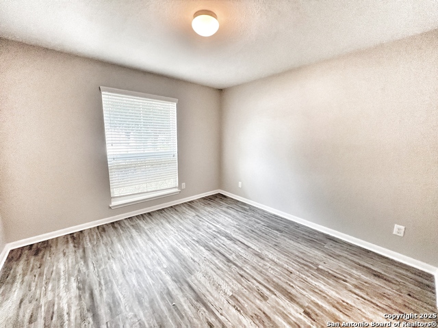 Image 3 of 20 For 761 Wolfeton Way