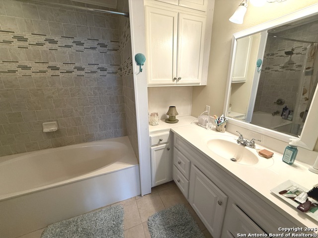 Image 12 of 31 For 717 Lookout  