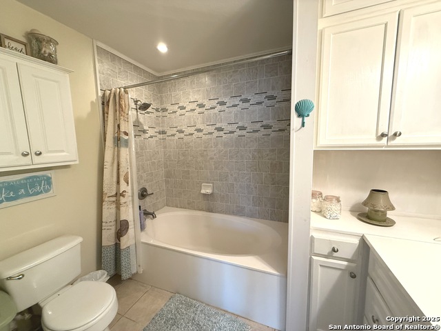 Image 13 of 31 For 717 Lookout  