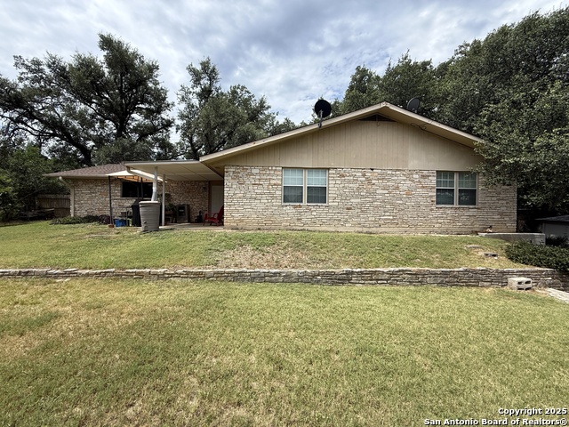 Image 21 of 31 For 717 Lookout  