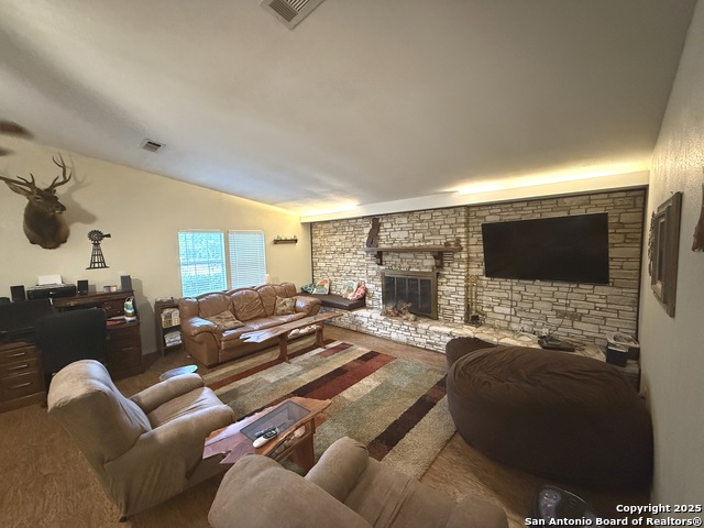 Image 4 of 31 For 717 Lookout  