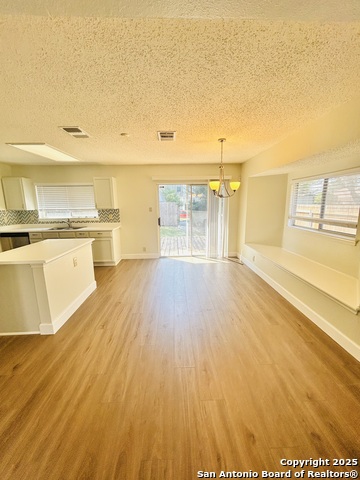 Image 3 of 14 For 7138 Valewood
