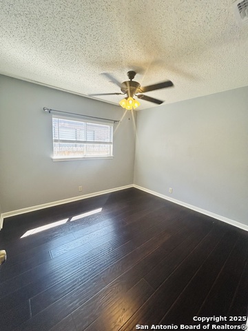 Image 7 of 14 For 7138 Valewood