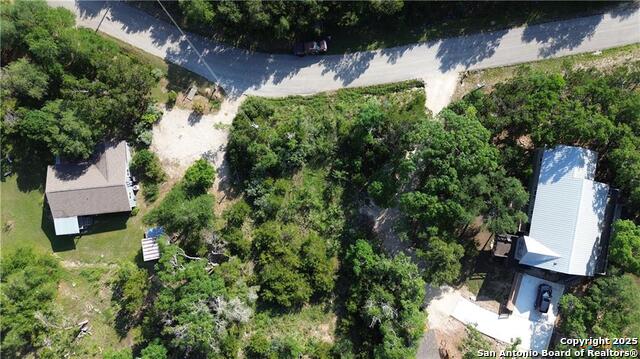 Listing photo id 1 for 623 Friefly Drive