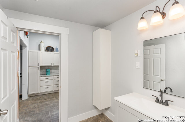 Listing photo id 13 for 1139 Morales