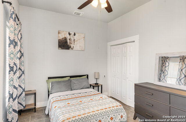 Listing photo id 18 for 1139 Morales