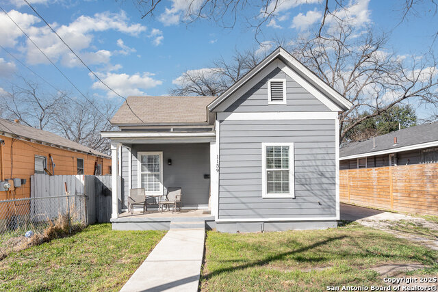 Listing photo id 2 for 1139 Morales