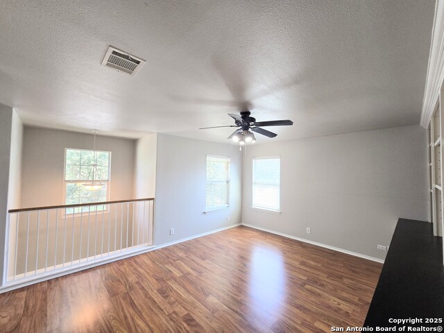 Listing photo id 9 for 4030 Bear Oak Path