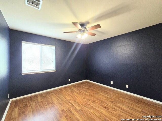 Listing photo id 13 for 4030 Bear Oak Path