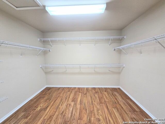 Listing photo id 17 for 4030 Bear Oak Path