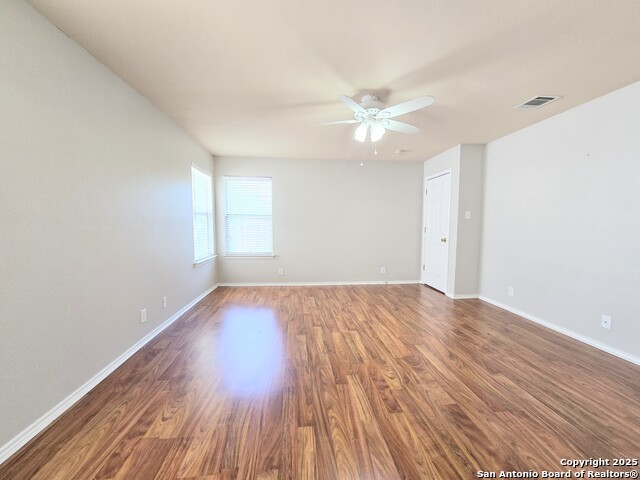 Listing photo id 18 for 4030 Bear Oak Path