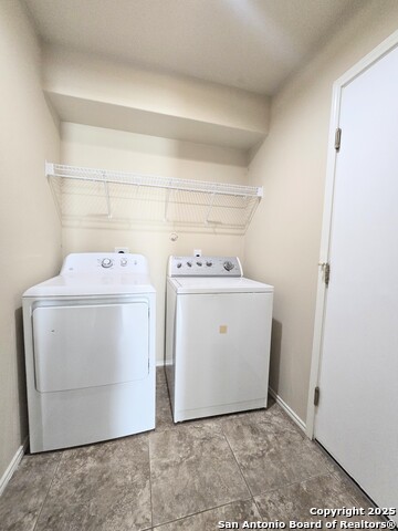 Listing photo id 7 for 4030 Bear Oak Path