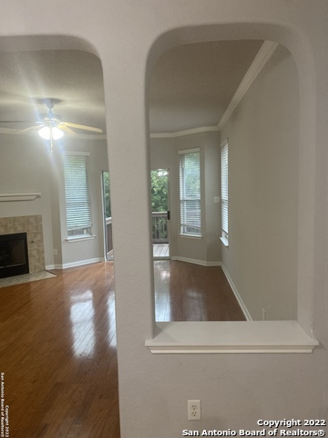 Image 11 of 26 For 702 Lorimor Ct