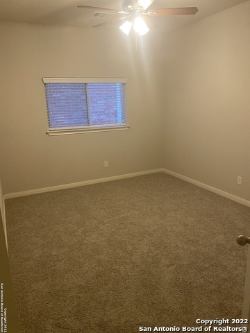 Image 19 of 26 For 702 Lorimor Ct