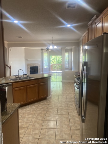 Image 4 of 26 For 702 Lorimor Ct