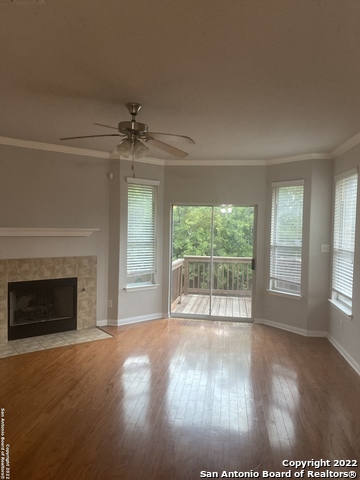 Image 9 of 26 For 702 Lorimor Ct