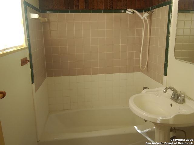 Image 14 of 14 For 805 Eleanor Ave  B