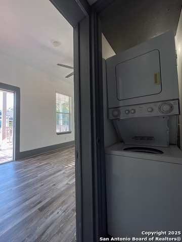 Image 7 of 16 For 802 Montana St  1
