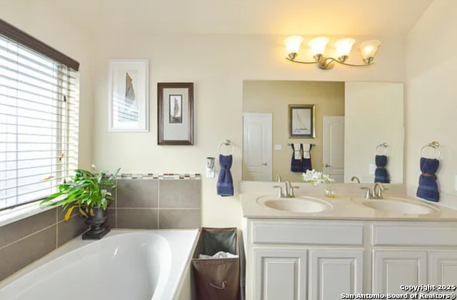 Image 19 of 25 For 7905 Mystic Chase