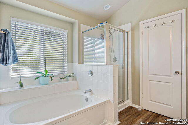 Listing photo id 17 for 23618 Calico Chase