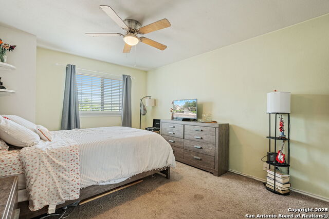 Listing photo id 18 for 23618 Calico Chase
