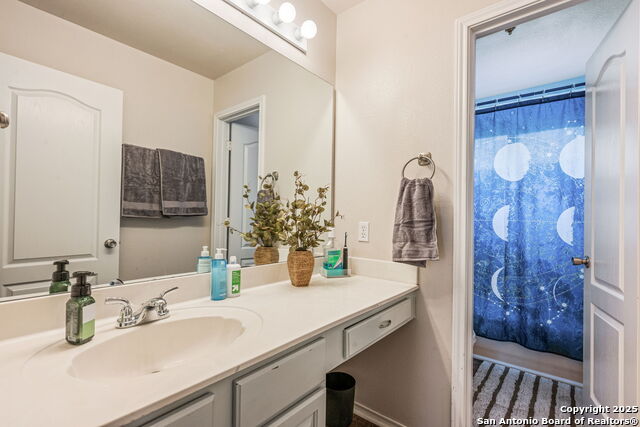 Listing photo id 19 for 23618 Calico Chase