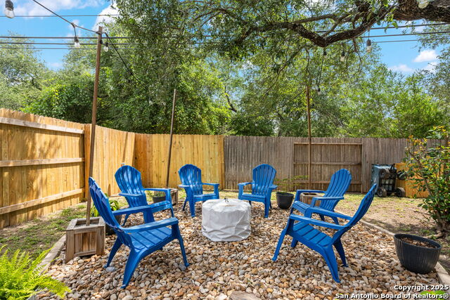 Listing photo id 23 for 23618 Calico Chase